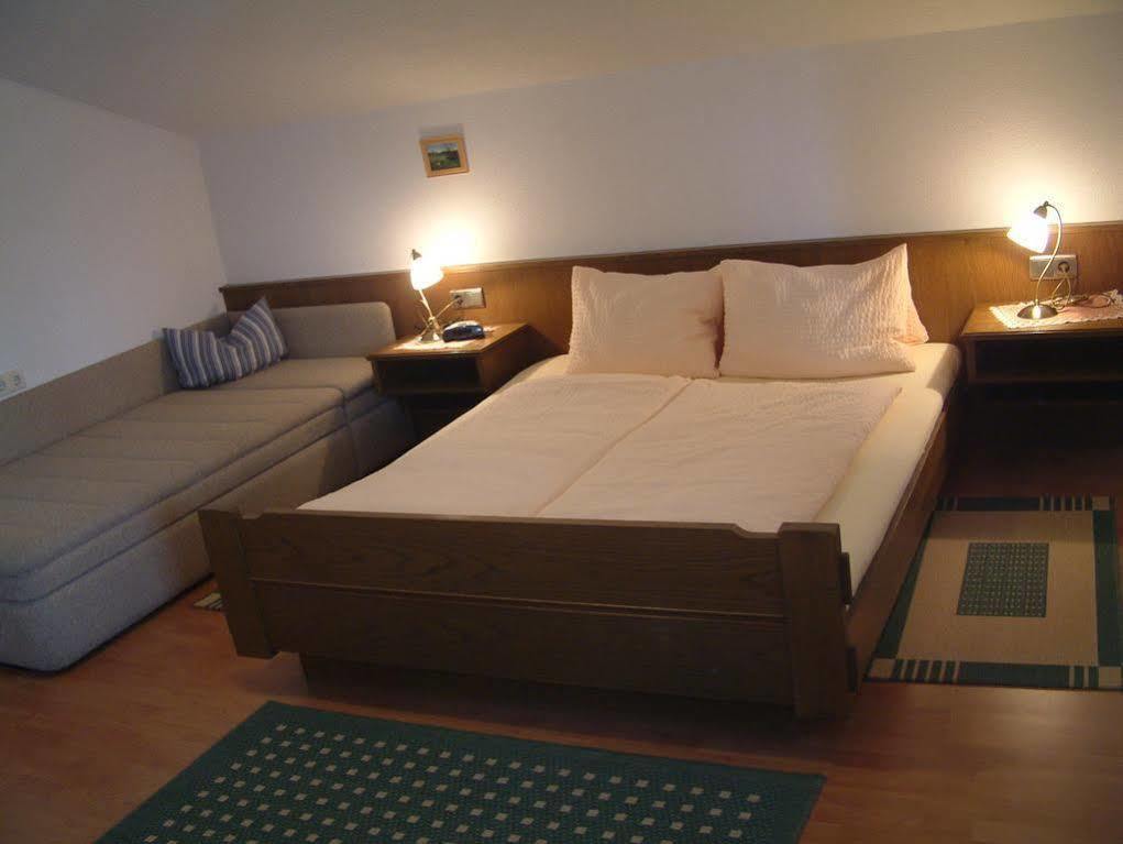Appartementhaus Bergland Obsteig Bagian luar foto